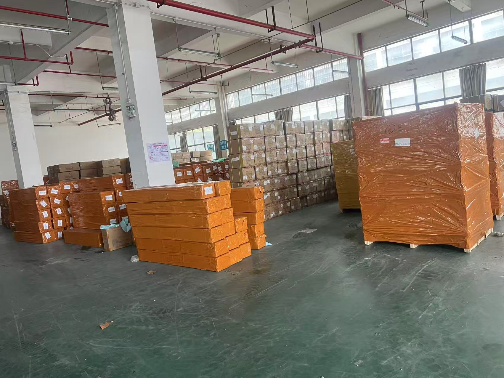 Упакованный и промаркированный груз на складе Cargo 931 перед отправкой